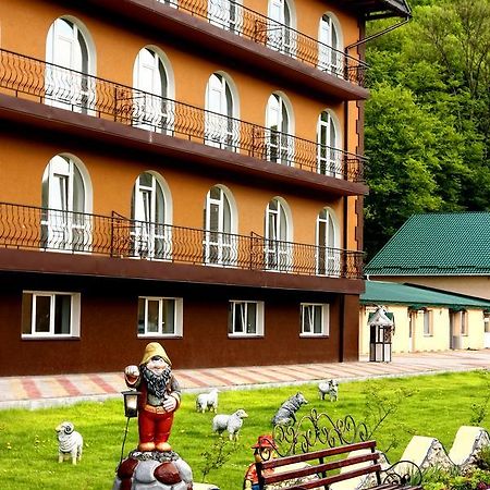Perlyna Podillyа Hotel Sataniv Exterior foto