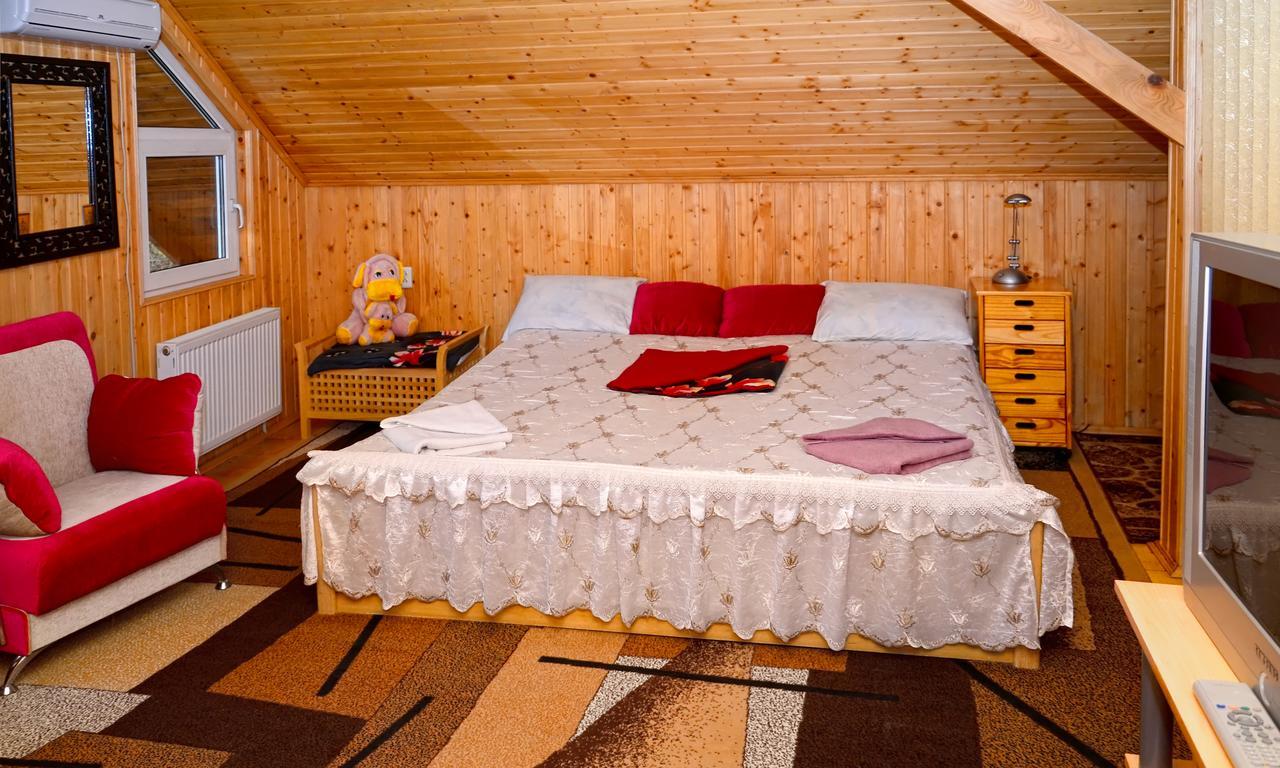 Perlyna Podillyа Hotel Sataniv Exterior foto